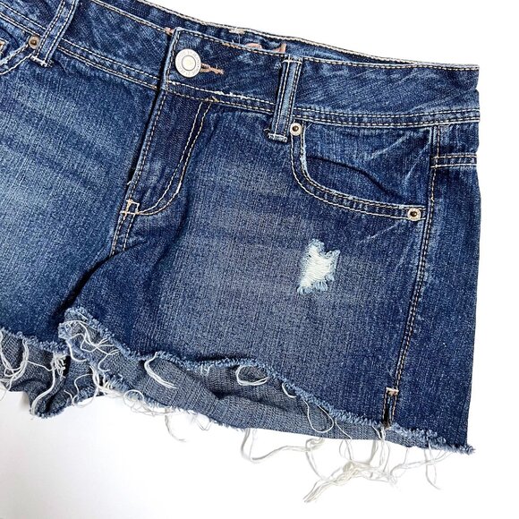 Rue21 Denim Shorts with Frayed Hem (size 5/6) - Picture 5 of 8